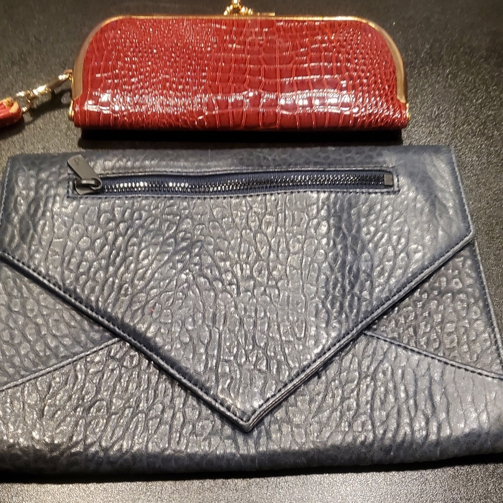 Red And Blue Change Purses/wrislet